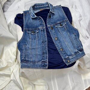 American Eagle Outfitters Blue Tee with Denim Vest